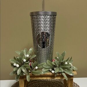 Starbucks/Disneyland Bling Silver 24oz Tumbler in new condition